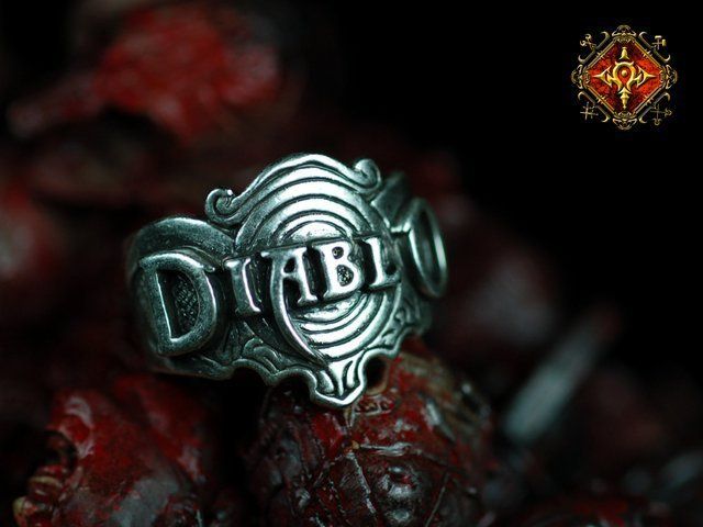 Diablo 2 II 3 III Nagel Ring/Pendants Hand Carved  