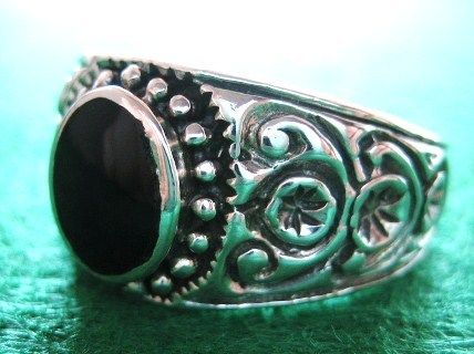 Mens Oval Black Onyx 925 Sterling Silver Ring Size 8.5  